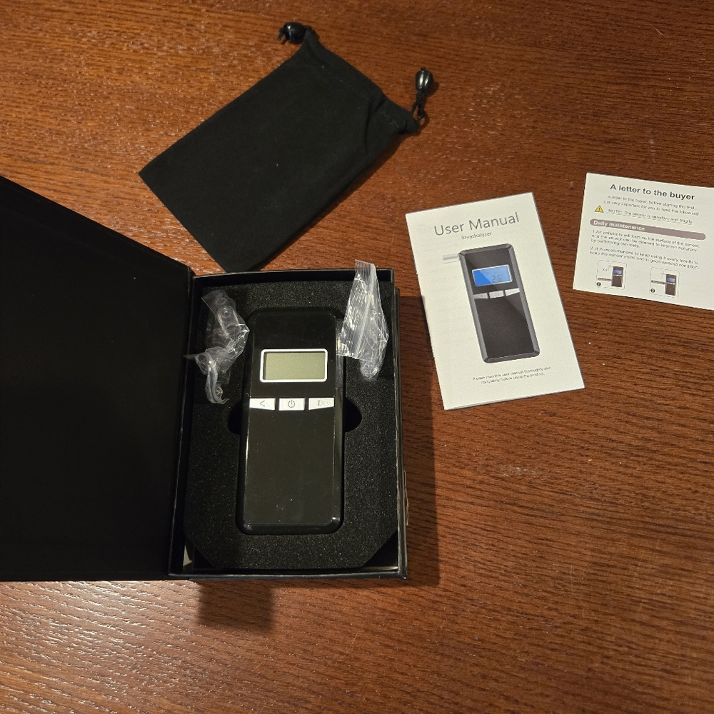 Digital Breathalyzer - Picture 3 of 7